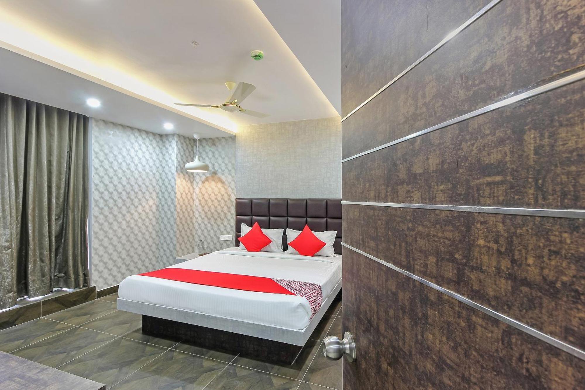 Super Capital O Hoysala Inn Secunderabad Екстер'єр фото