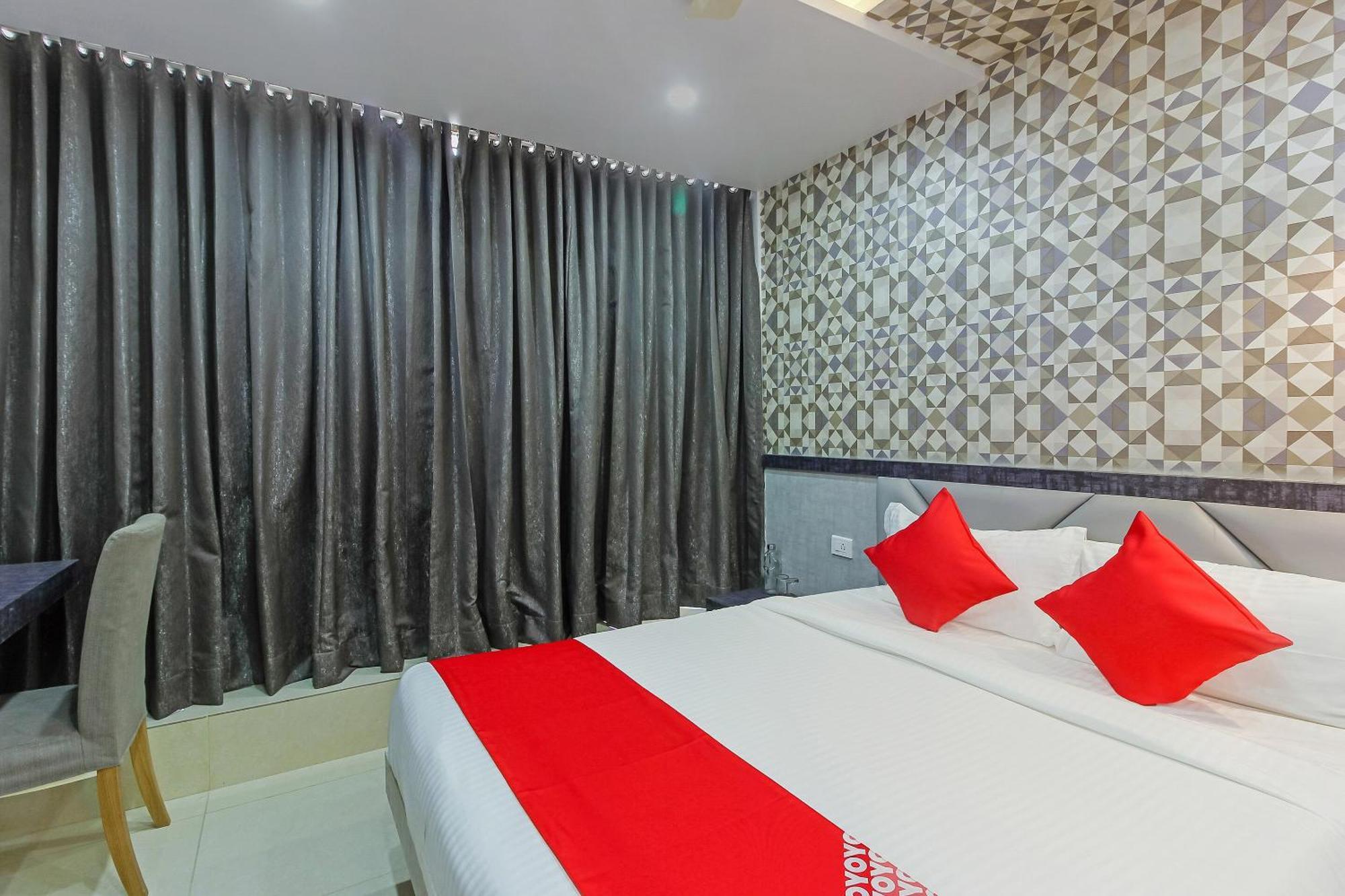 Super Capital O Hoysala Inn Secunderabad Екстер'єр фото